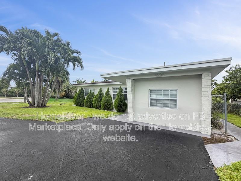 4200 Sw 19th St #B - Photo 4 of 21