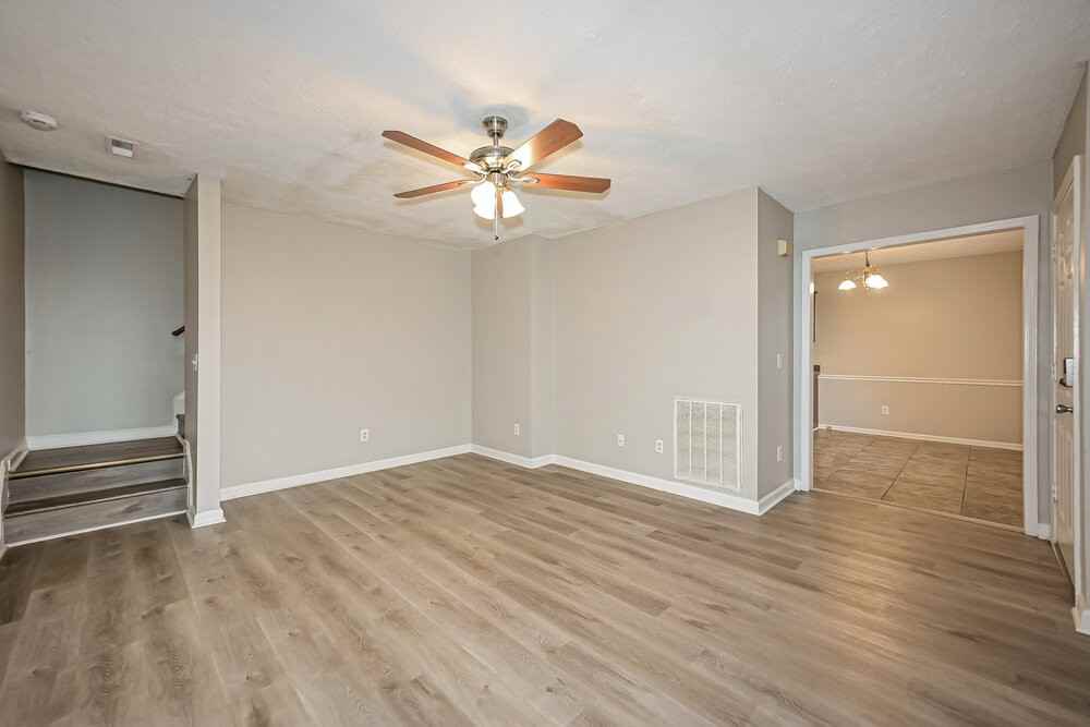 1204 Smalls Ct - Photo 6 of 17