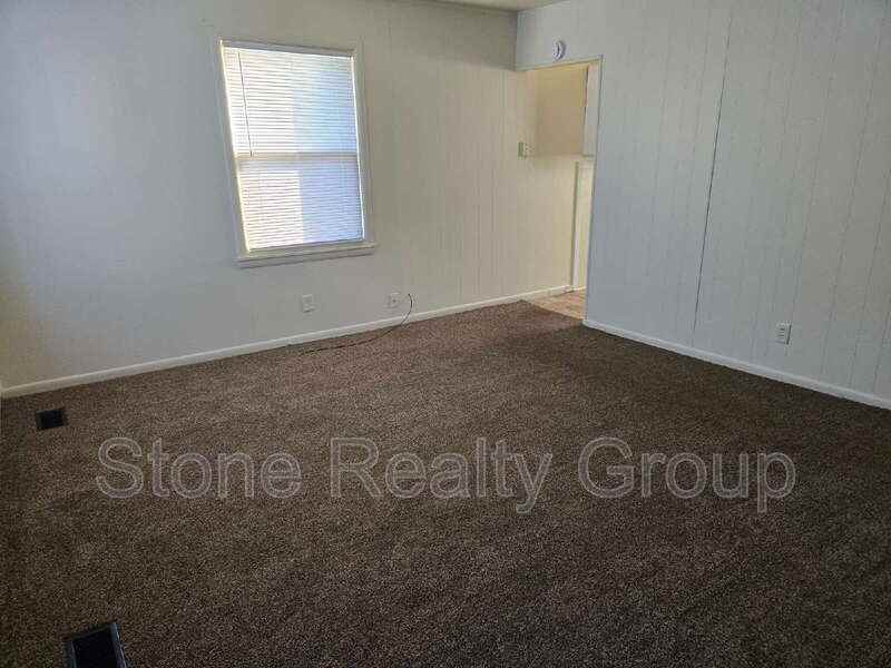 2028 N 22nd St - Photo 3 of 10