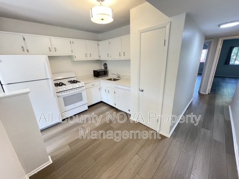 5009 7th Rd S #102 - Photo 7 of 19