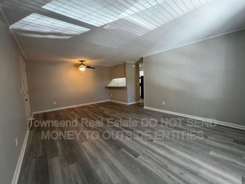 5853 - Photo 2 of 25