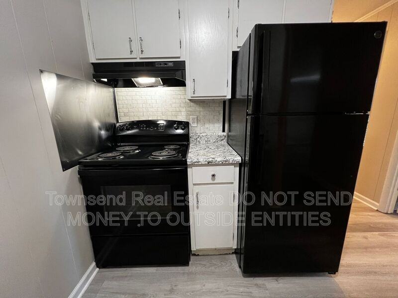 5853 - Photo 6 of 25