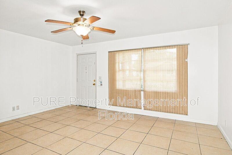 5714 Se 4th St - Photo 4 of 34