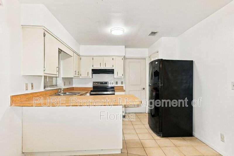 5714 Se 4th St - Photo 6 of 34