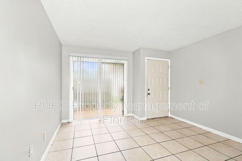2985 Seavenue #D - Photo 3 of 19