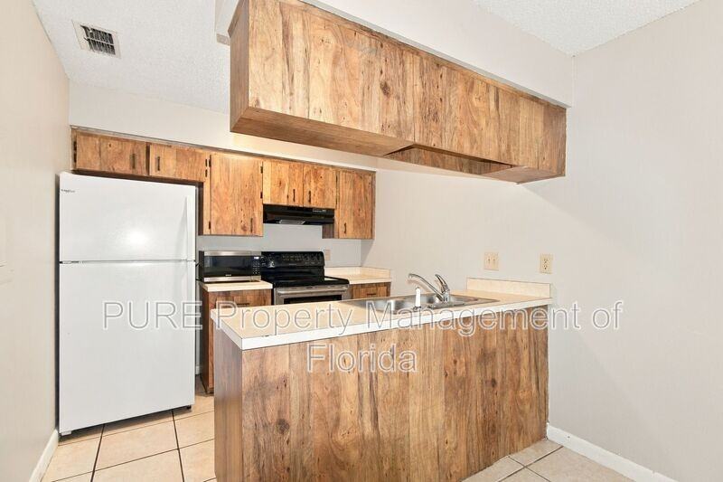 2985 Seavenue #D - Photo 7 of 19
