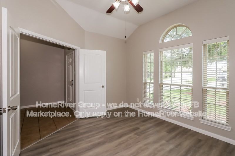 3212 Granite Gate Ln - Photo 4 of 22