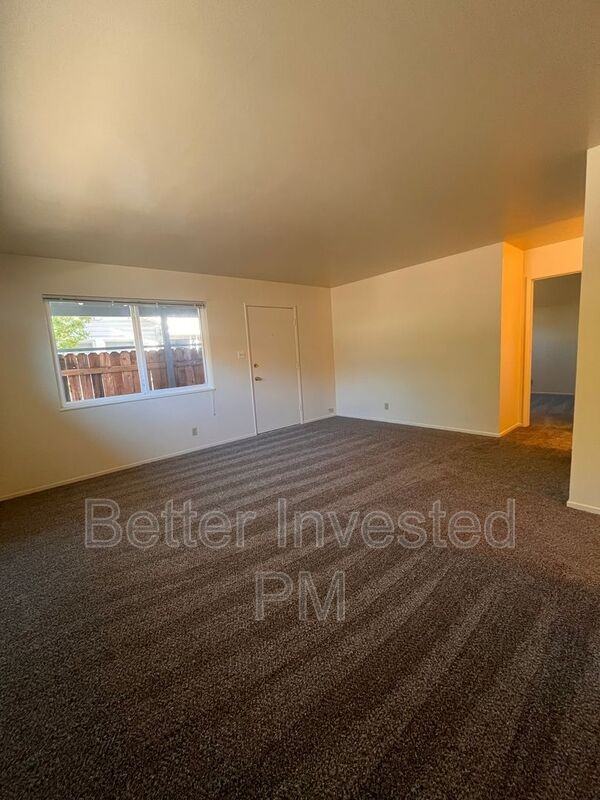 925 Beaver Ln - Photo 6 of 21