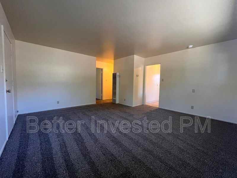 925 Beaver Ln - Photo 7 of 21