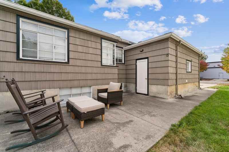 705 N 17th St - Photo 3 of 18