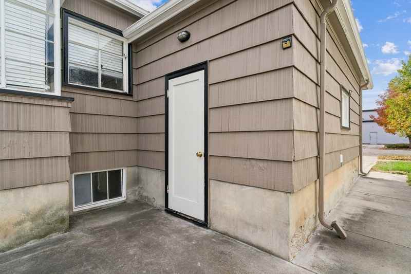 705 N 17th St - Photo 4 of 18