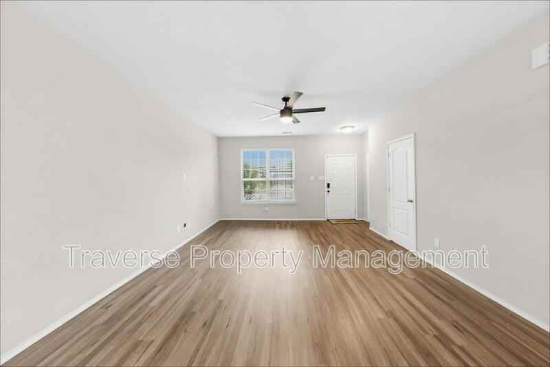3028 Coyote Canyon Trl - Photo 3 of 26