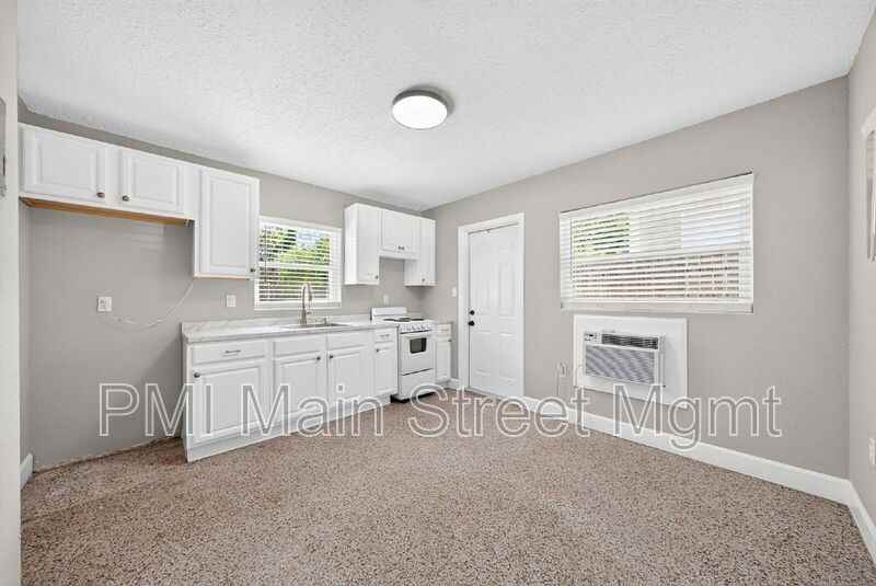 2513 Musselwhite Ave #2