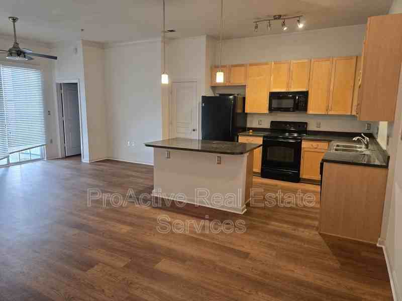 1400 Granby St - Photo 6 of 26