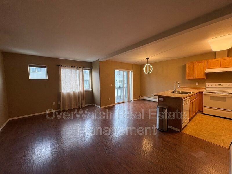 7469 Meadow St - Photo 3 of 17