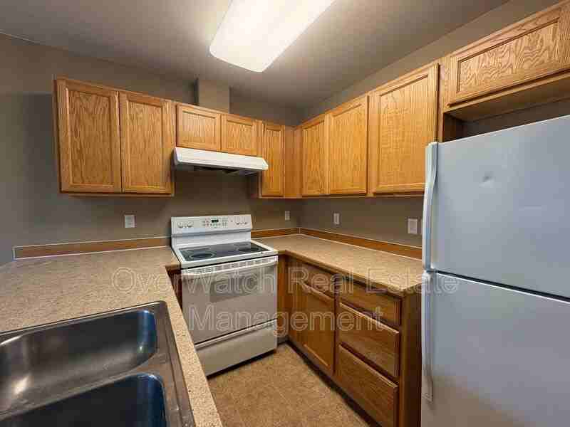 7469 Meadow St - Photo 5 of 17