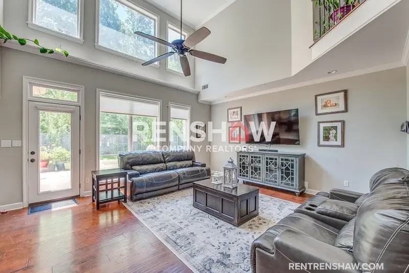 9401 Canabridge Dr - Photo 3 of 15