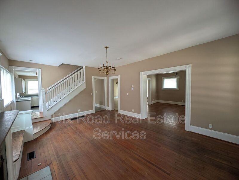 140 Lexington Ave - Photo 5 of 37