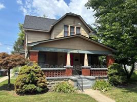 featured image of 101 E Main St