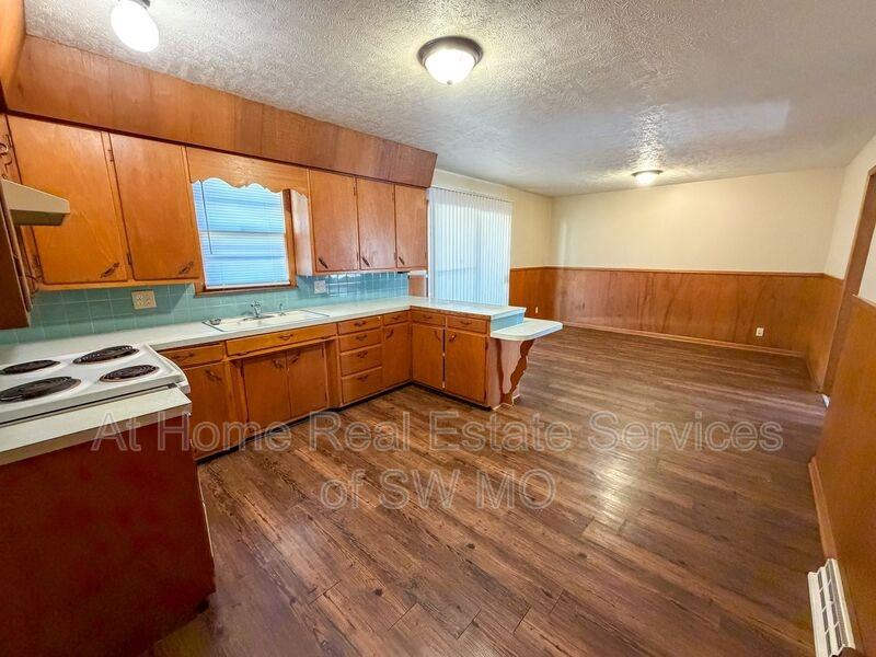 1917 E Glenco St - Photo 5 of 14