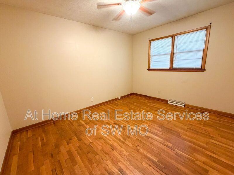 1917 E Glenco St - Photo 6 of 14