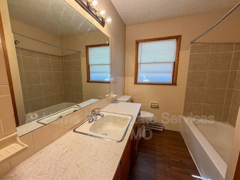1917 E Glenco St - Photo 7 of 14