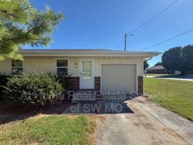 627 W Meadowview Dr #4 - Photo 1 of 1