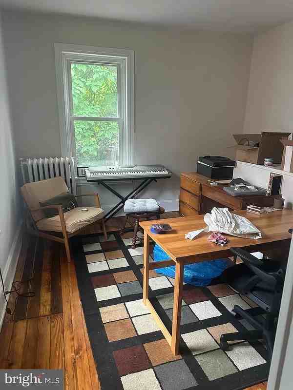 209 W 18th St - Photo 7 of 12