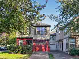 902 Se Portlandia Ave - Photo 1 of 1