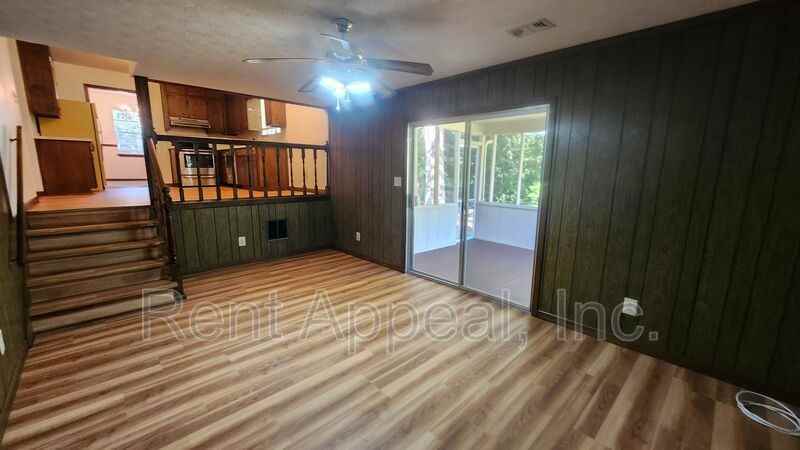 2023 Poplar Rdg - Photo 4 of 12