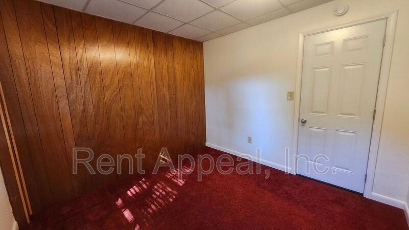 2023 Poplar Rdg - Photo 5 of 12