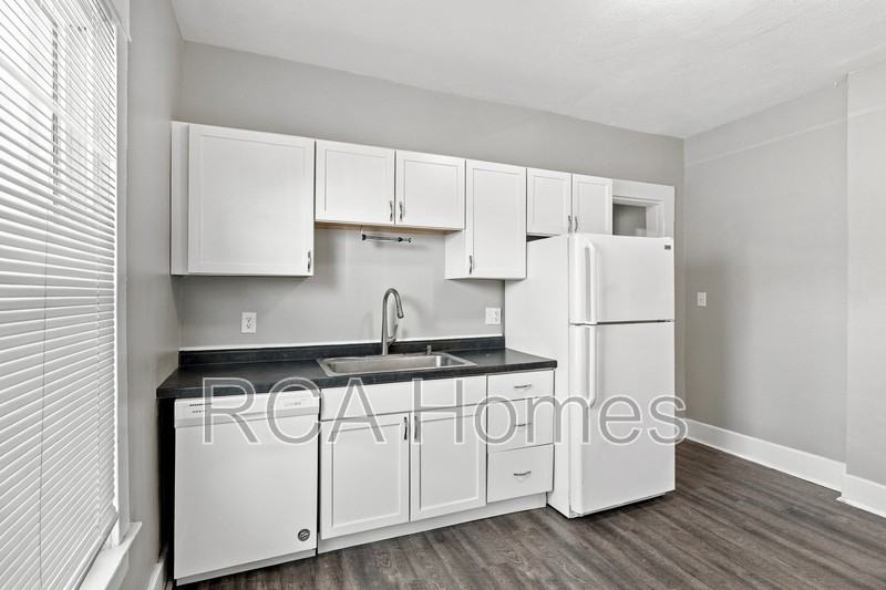 308 N Walcott St - Photo 6 of 13