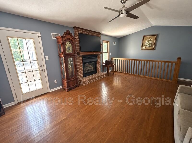 2830 Shiloh Way - Photo 4 of 12