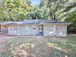 featured image of 3500 Hallbrook St