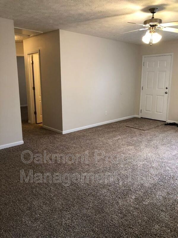 1085 Rulnick St - Photo 3 of 12