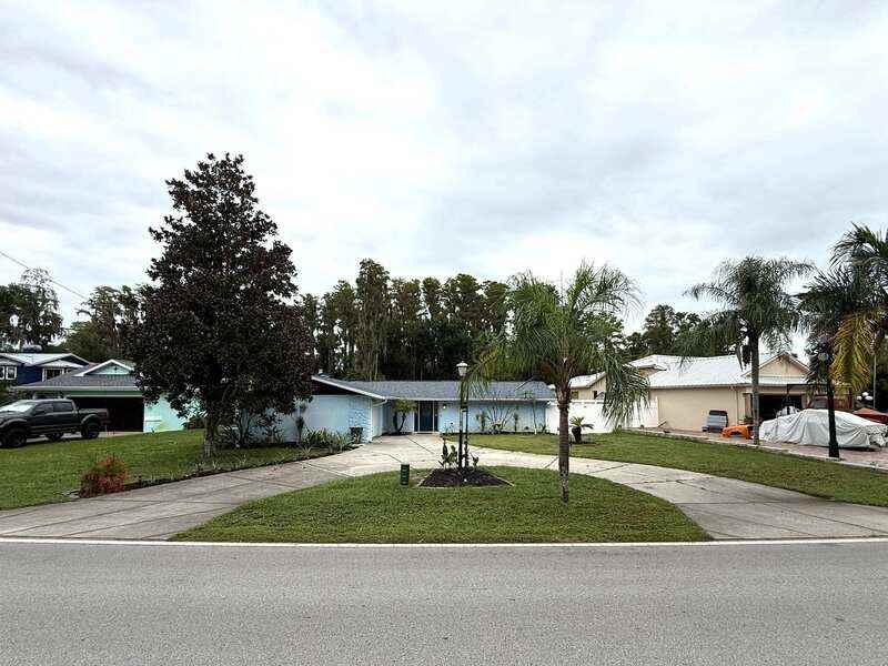 12131 Lacey Dr - Photo 3 of 50