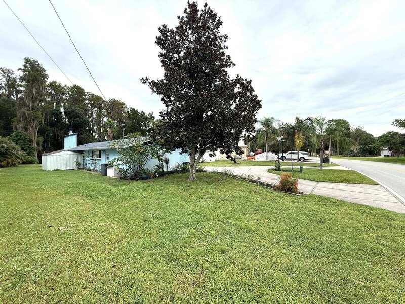 12131 Lacey Dr - Photo 6 of 50