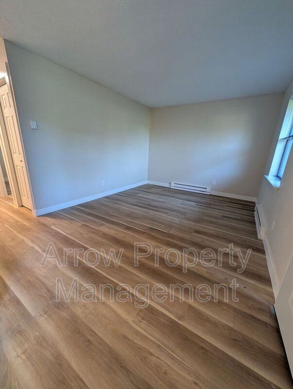 610 S 7th St - Photo 3 of 9