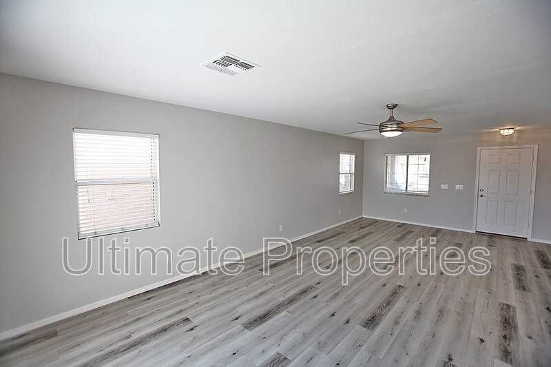 12413 W Willow Ave - Photo 4 of 20