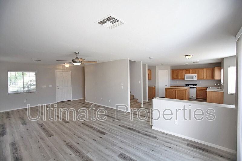 12413 W Willow Ave - Photo 5 of 20