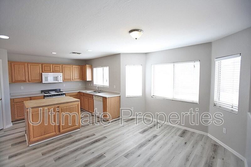 12413 W Willow Ave - Photo 6 of 20
