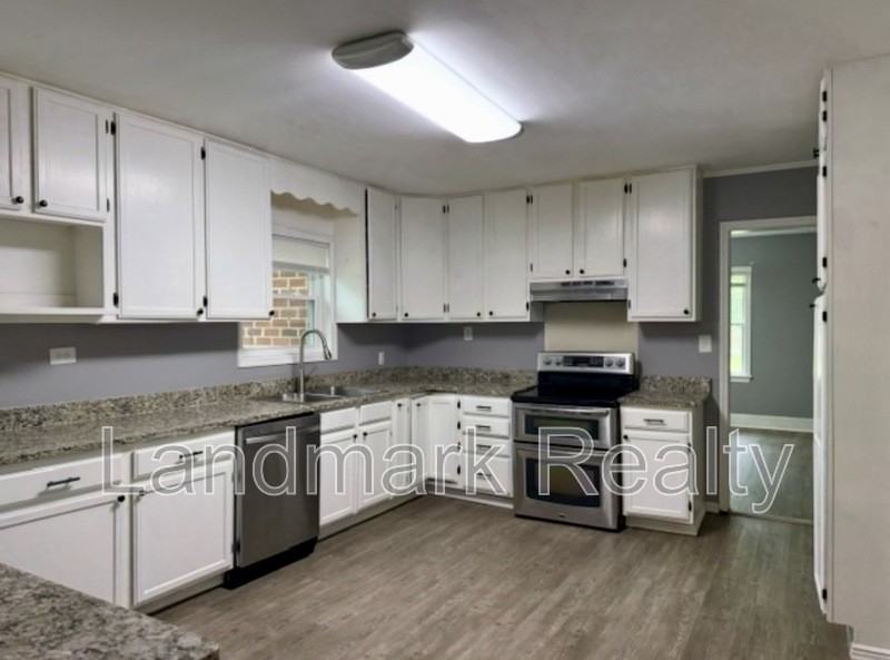 603 Anderson Ave - Photo 7 of 38
