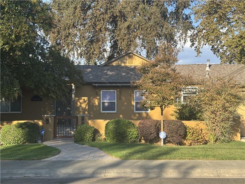 1120 Mckinley Ave - Photo 3 of 34