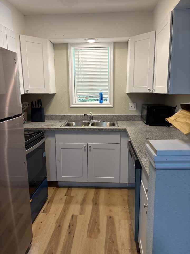 850 Field Avenue Northwest - Photo 3 of 16