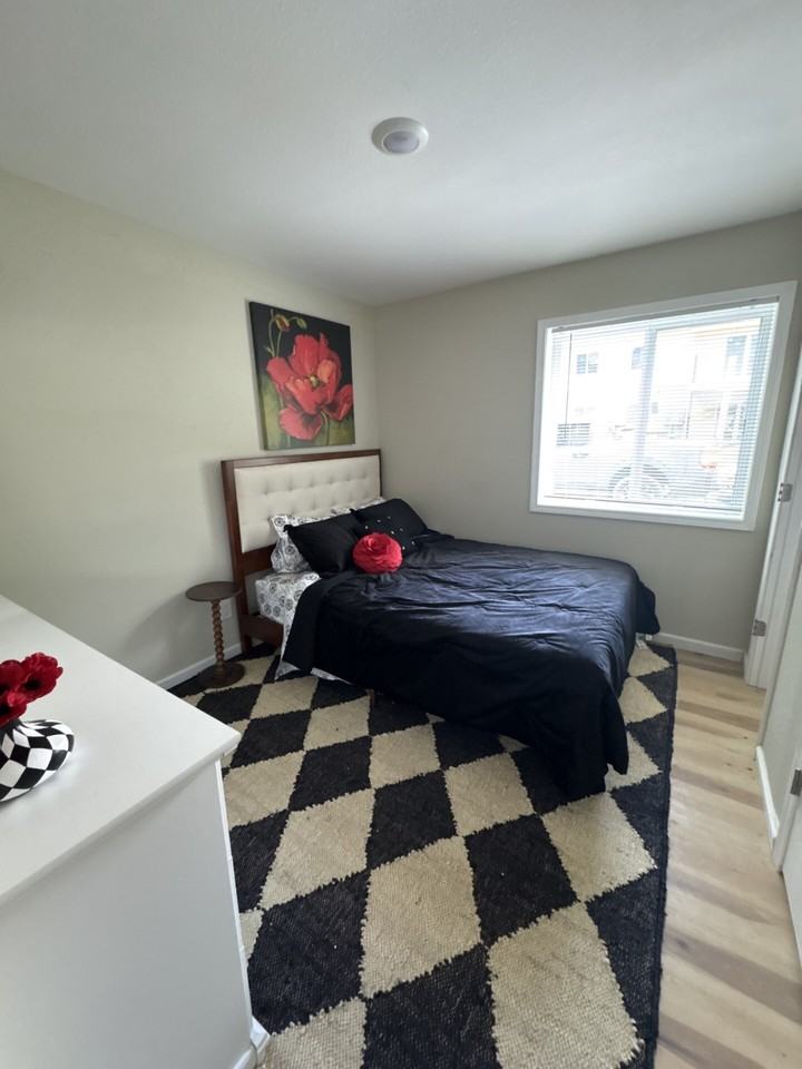 850 Field Avenue Northwest - Photo 4 of 16