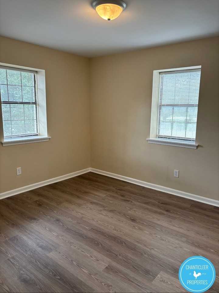 508 East Harden Street - Photo 7 of 10
