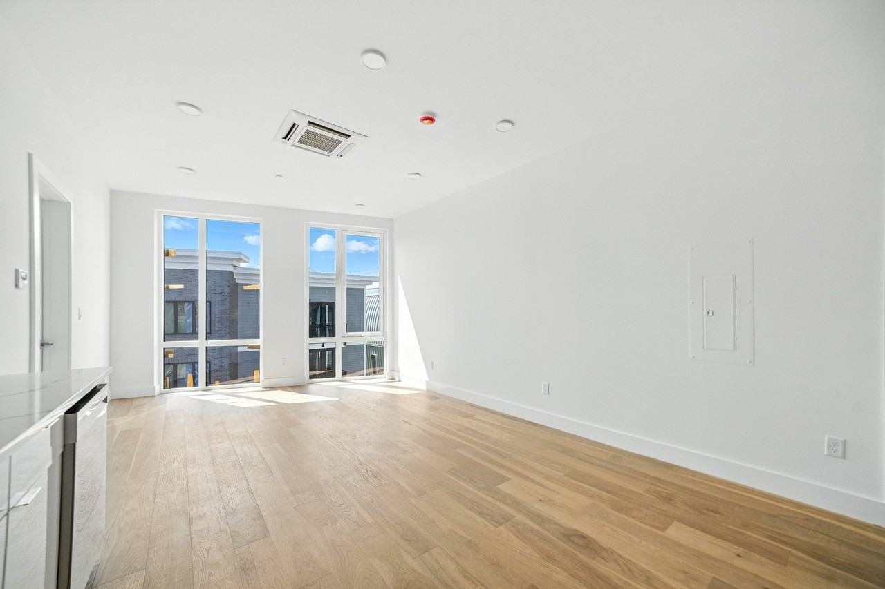 38 Hichborn Street - Photo 3 of 50