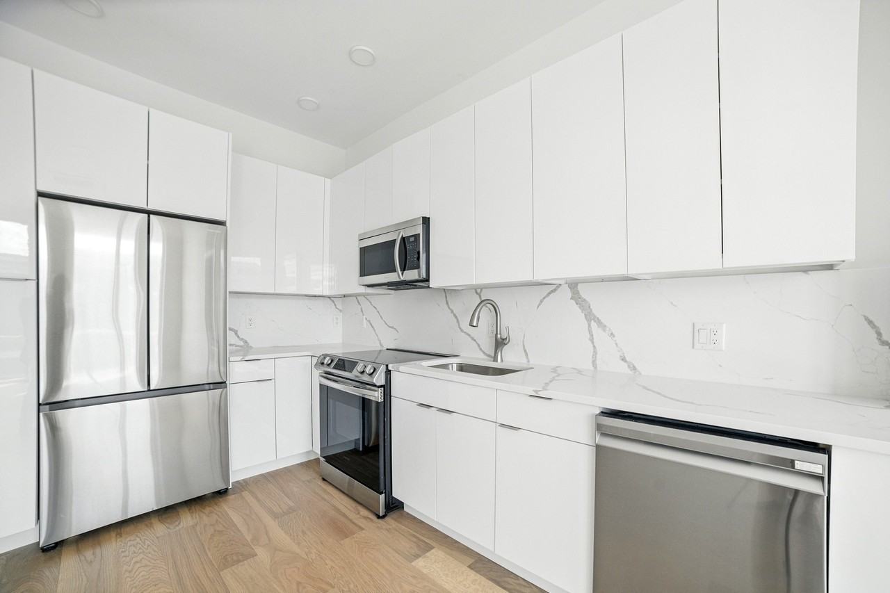 38 Hichborn Street - Photo 4 of 50