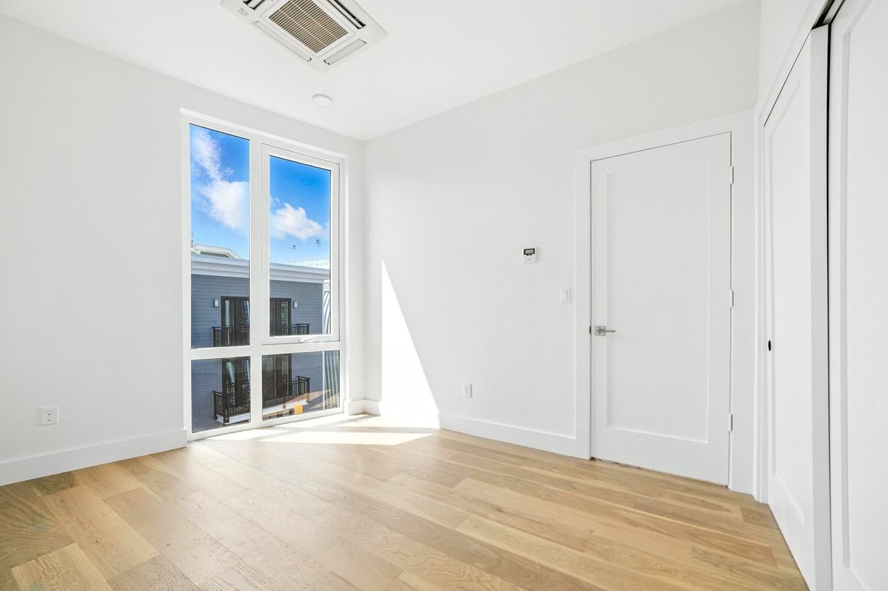 38 Hichborn Street - Photo 7 of 50