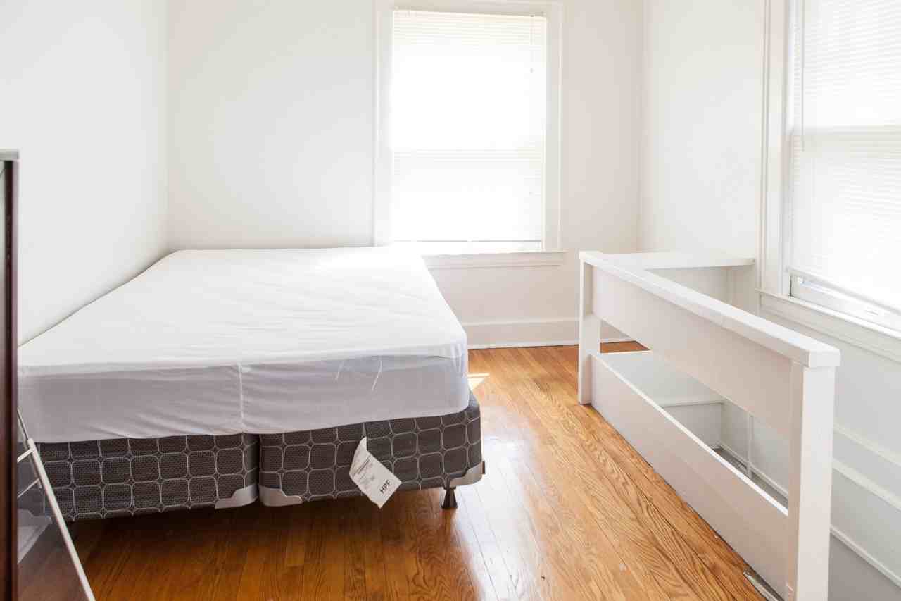 700 Westcott Street - Photo 3 of 20